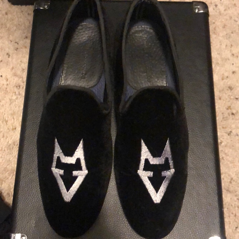 House of Hounds Velvet slippers size 40 Euro 7 US